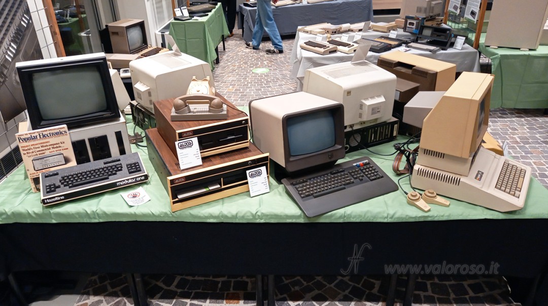 Historybit, 70s computer, Apple IIe, Altos