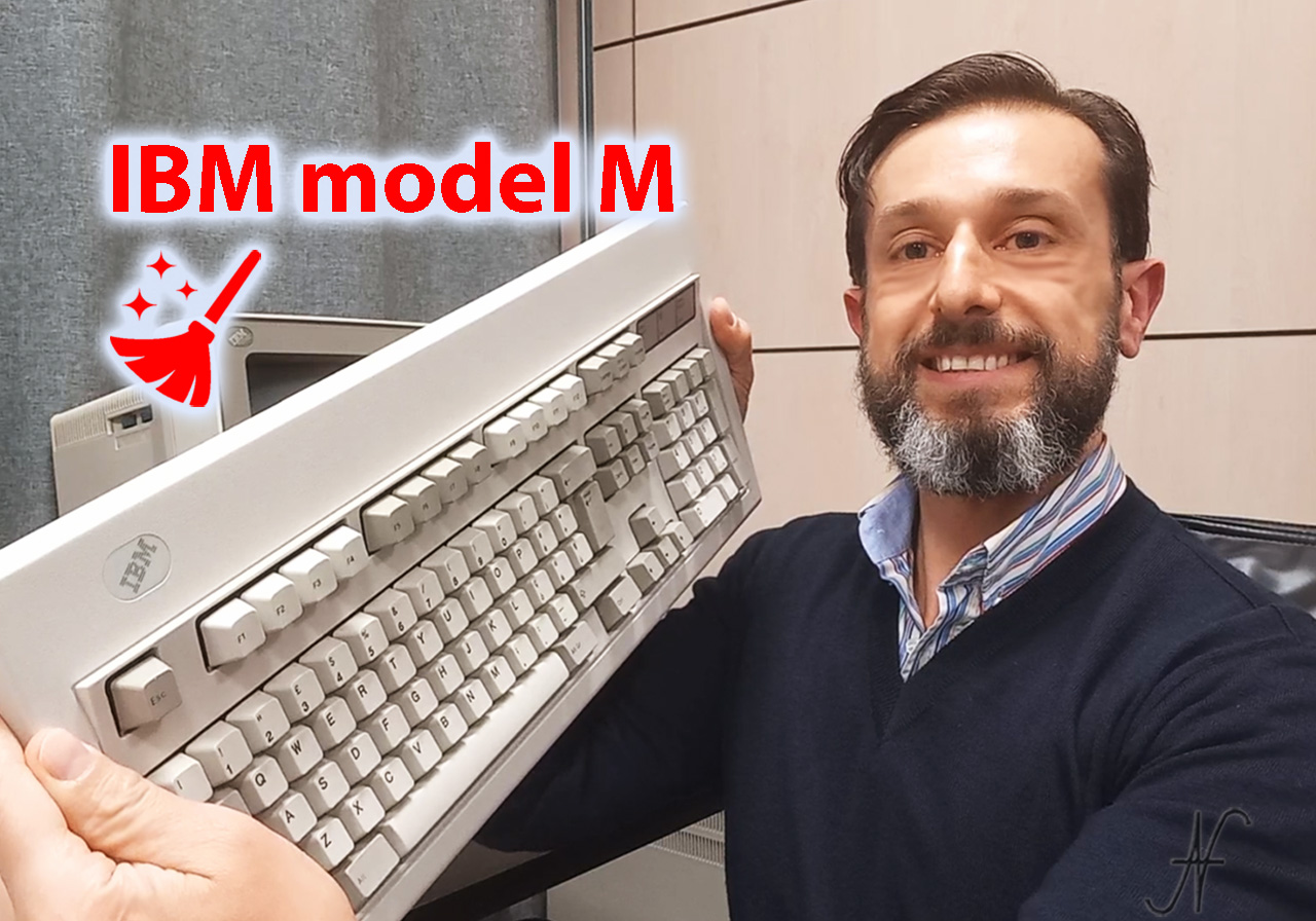 IBM Model M keyboard: disassembly and cleaning - Amedeo Valoroso